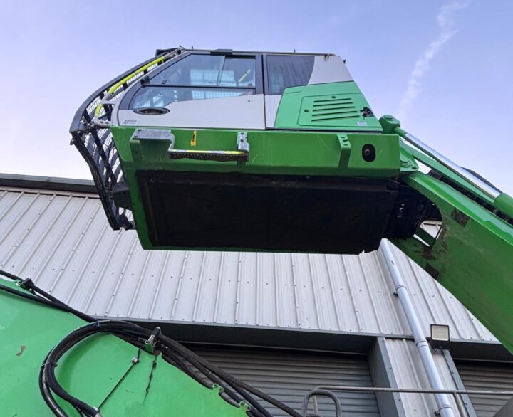 Sennebogen 821E - Material Handlers