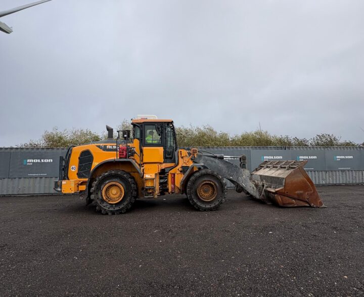 Hyundai HL960AHDXT - Used Wheel Loaders