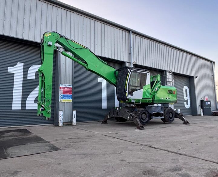 Sennebogen 821E - Material Handlers