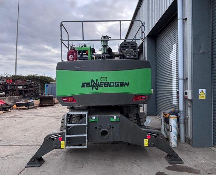Sennebogen 818E - Material Handlers