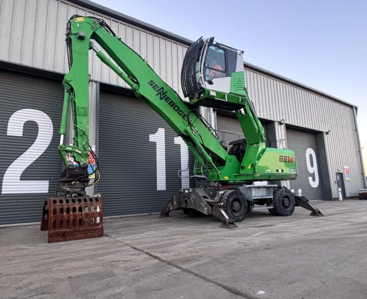 Sennebogen 821M - Material Handlers