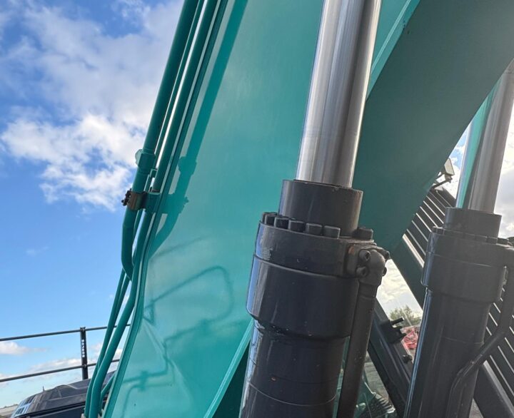 Kobelco SK300LC-11C - Crawler Excavators