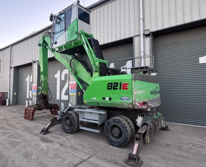 Sennebogen 821M - Material Handlers
