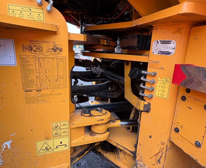 Hyundai HL960AHDXT - Used Wheel Loaders