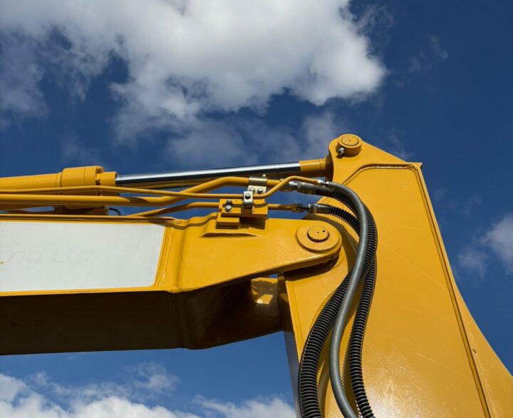Kobelco SK140SRLC-7 - Crawler Excavators