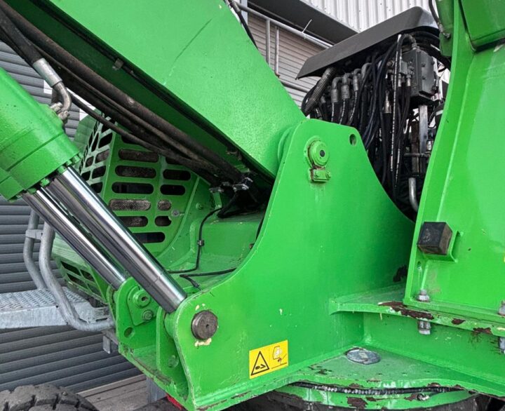 Sennebogen 821M - Material Handlers