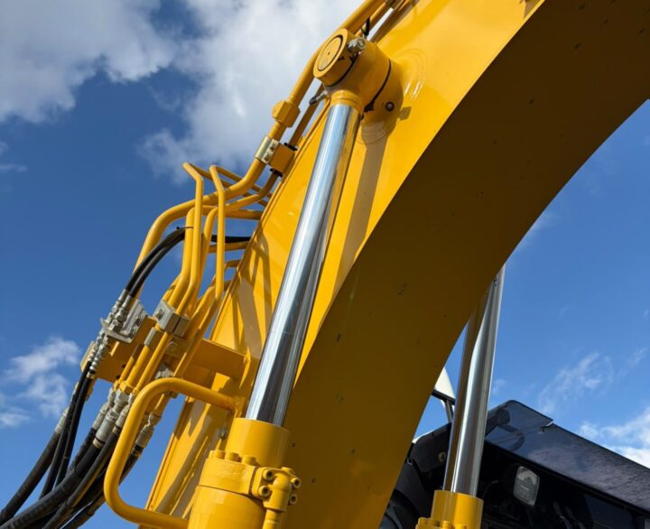 Kobelco SK140SRLC-7 - Crawler Excavators