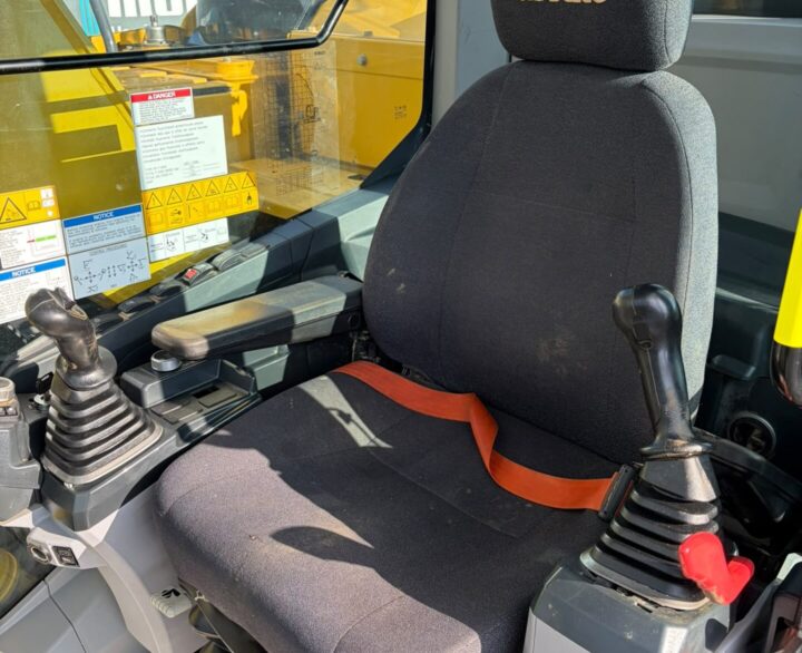 Kobelco SK140SRLC-7 - Crawler Excavators