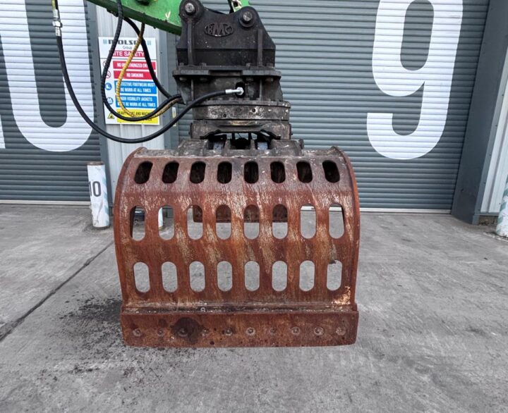 Sennebogen 821M - Material Handlers