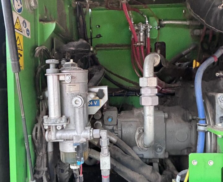 Sennebogen 818E - Material Handlers