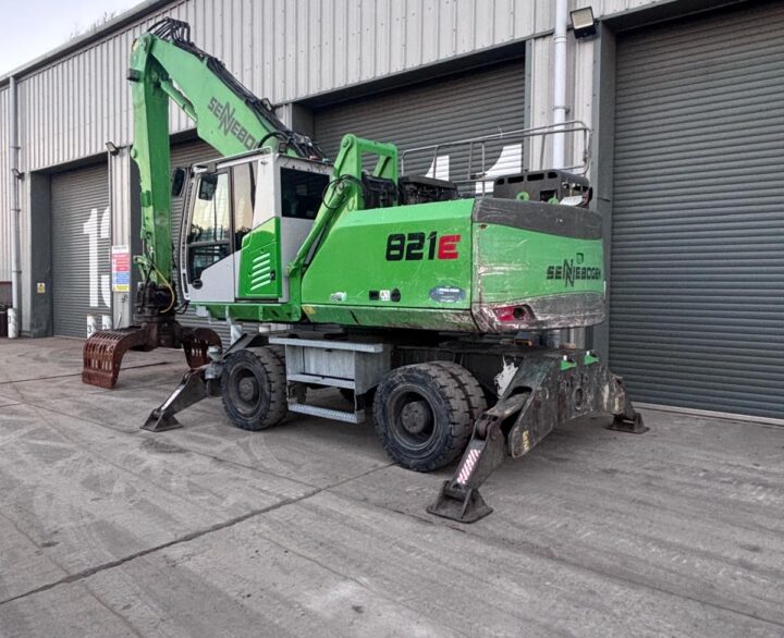 Sennebogen 821M - Material Handlers