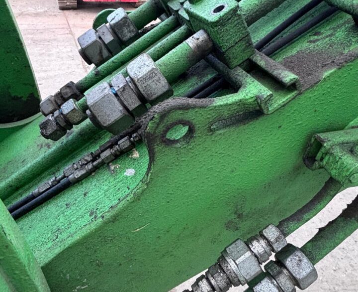 Sennebogen 818E - Material Handlers