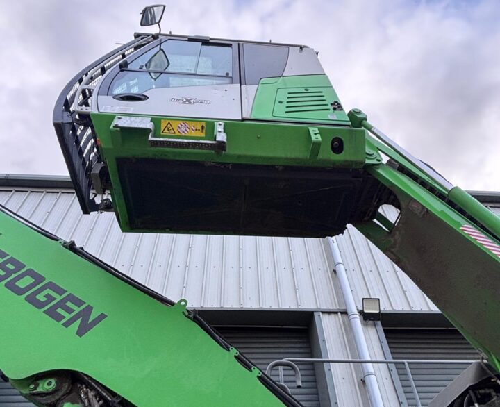 Sennebogen 818E - Material Handlers