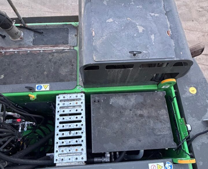 Sennebogen 821M - Material Handlers