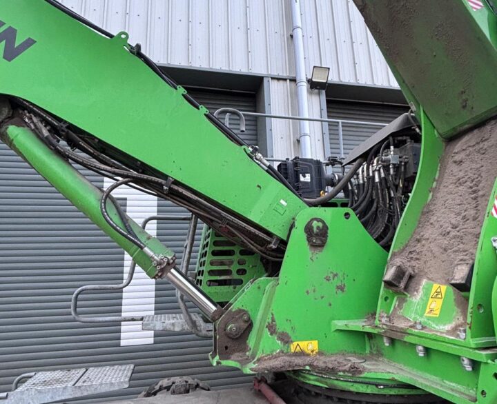 Sennebogen 818E - Material Handlers