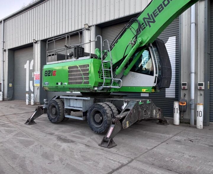 Sennebogen 821M - Material Handlers
