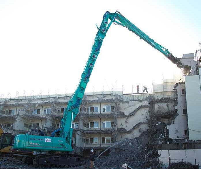Molson’s Demolition Open Day Boasts Kobelco SK550D