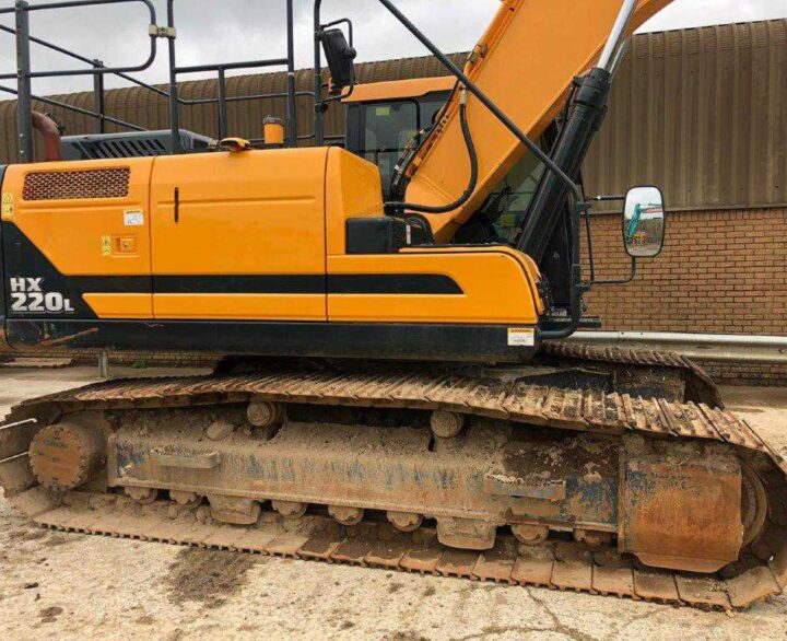 Hyundai HX220L - Crawler Excavators
