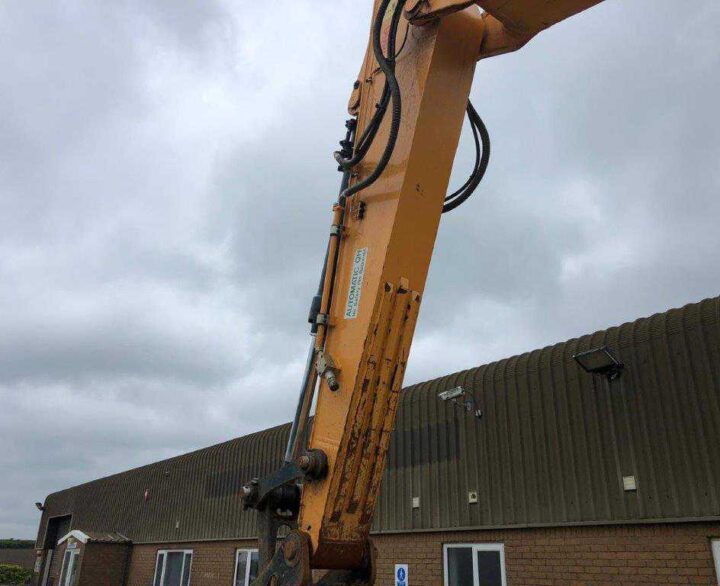 Hyundai HX220L - Crawler Excavators
