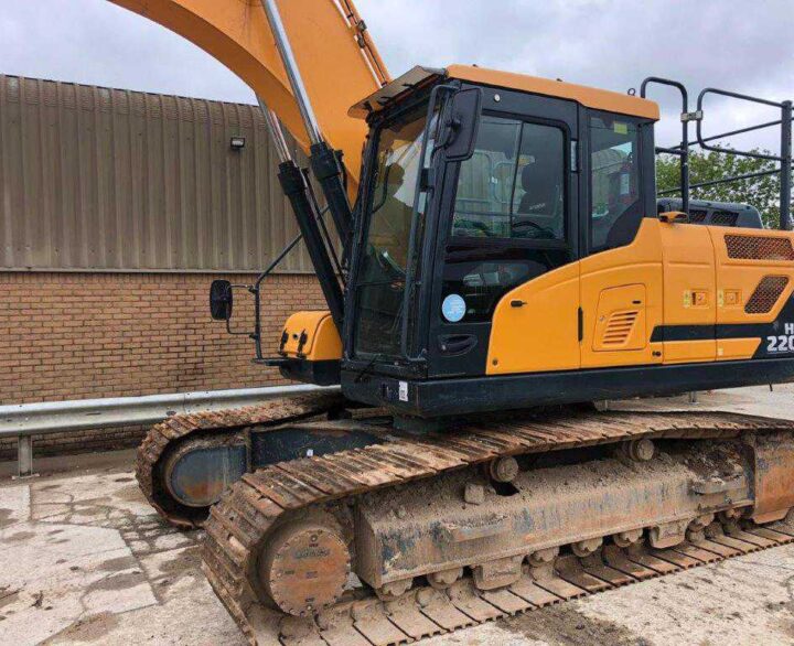 Hyundai HX220L - Crawler Excavators