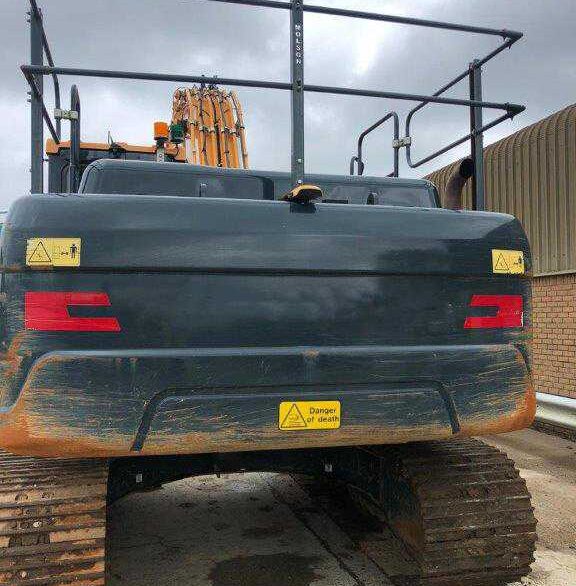 Hyundai HX220L - Crawler Excavators
