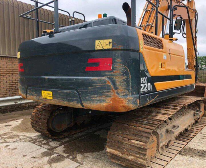 Hyundai HX220L - Crawler Excavators