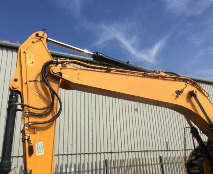 HYUNDAI HX235LCR - Crawler Excavators