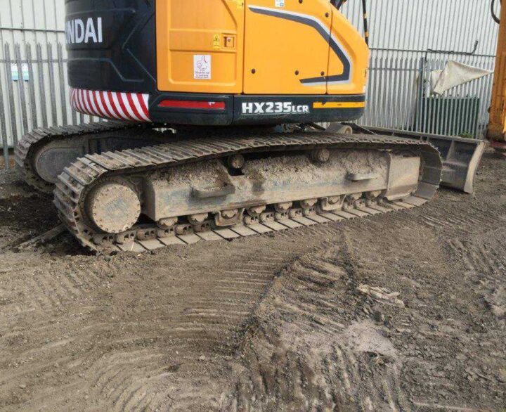 HYUNDAI HX235LCR - Crawler Excavators
