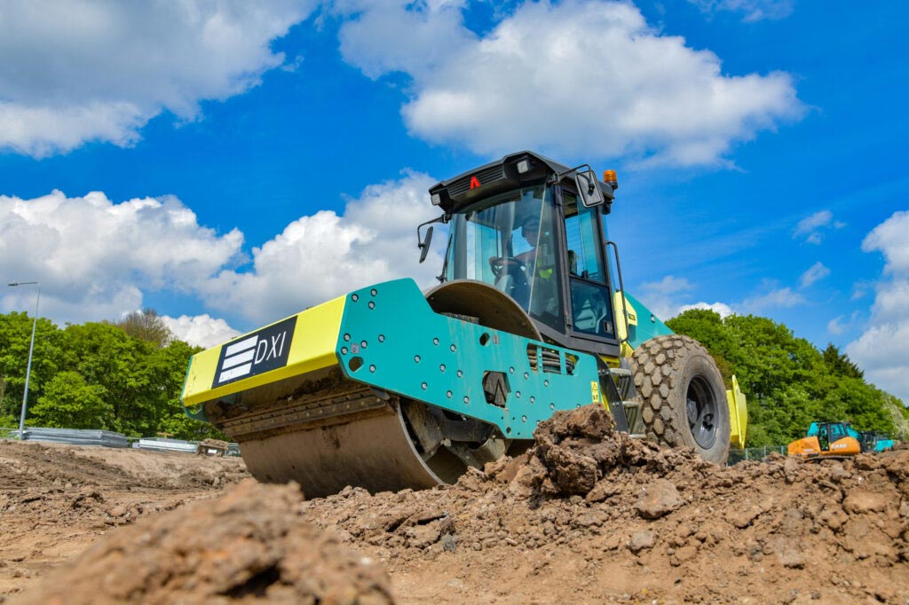 Molson DXI Equipment At Site