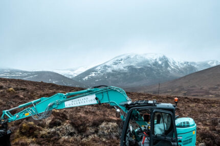 New Kobelco SK75SR-7 excavator goes further in extreme environments