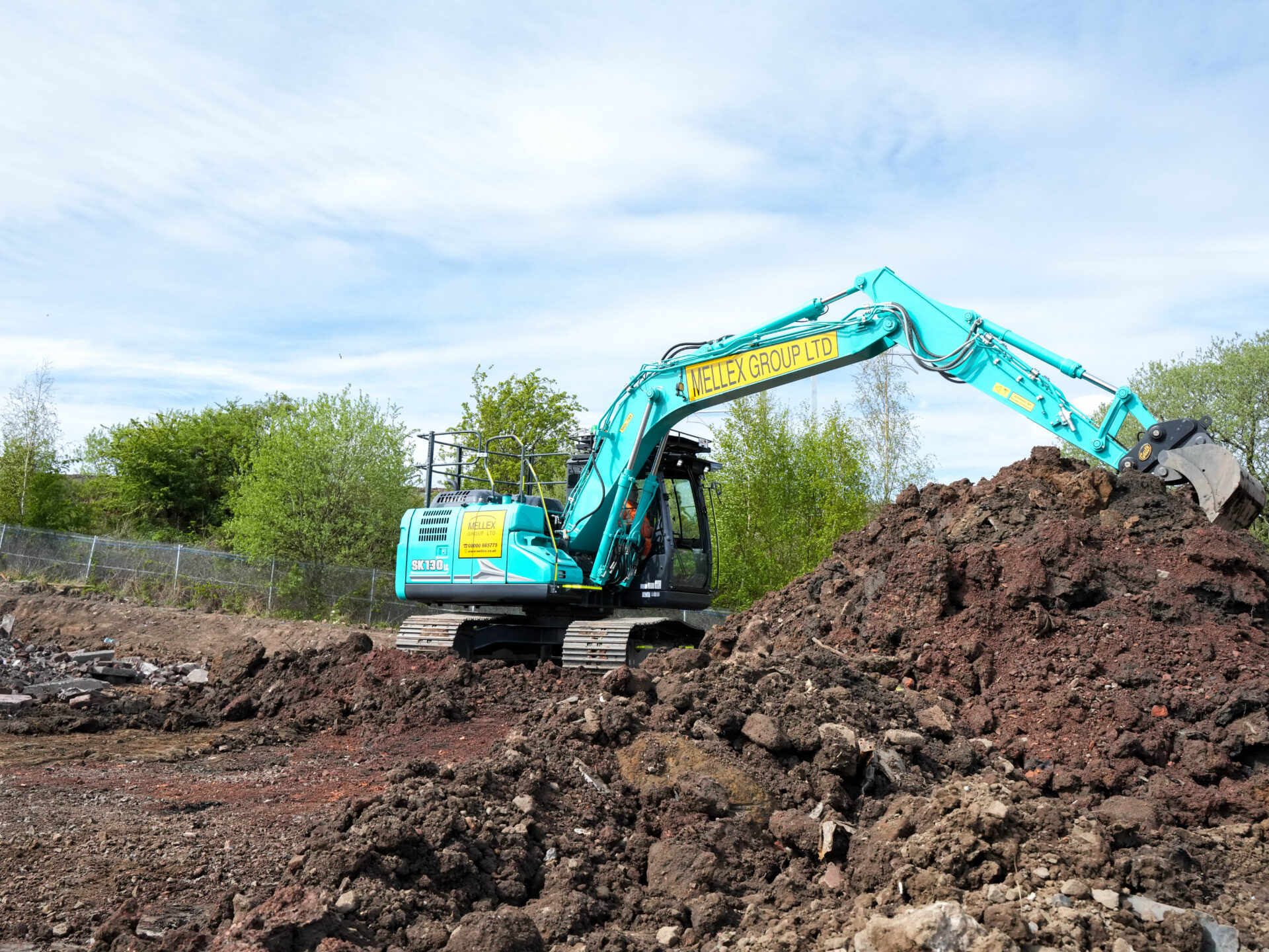 Kobelco Excavator Offers Performance and Economy for Mellex