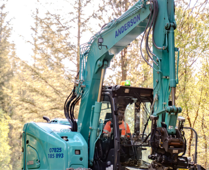 SK75SR-7 Kobelco Excavator Keeps Anderson Construction on Track