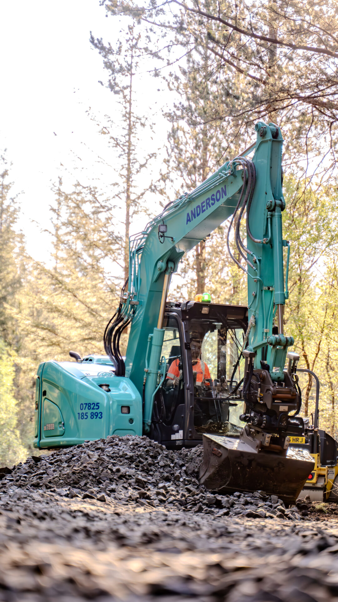 SK75SR-7 Kobelco Excavator Keeps Anderson Construction on Track