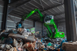 FDS Moves Up Sennebogen Range of Waste Handlers to the 822G