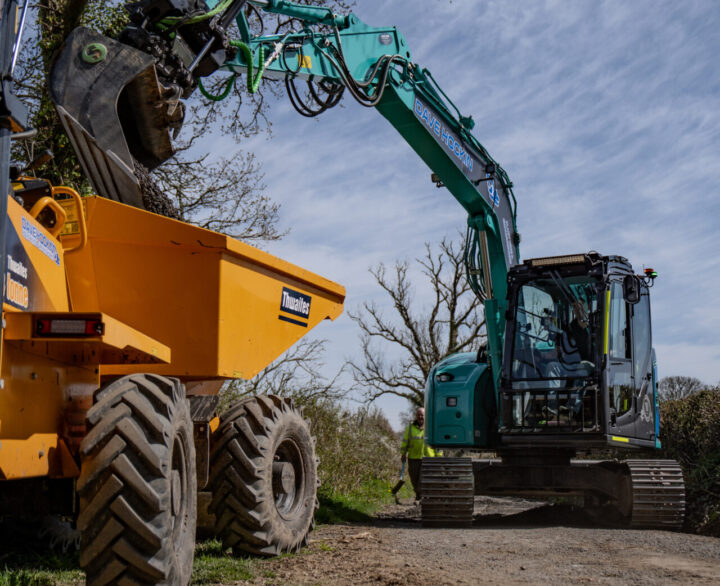 Kobelco SK75SR-7 Compact Excavators are Ready for Anything