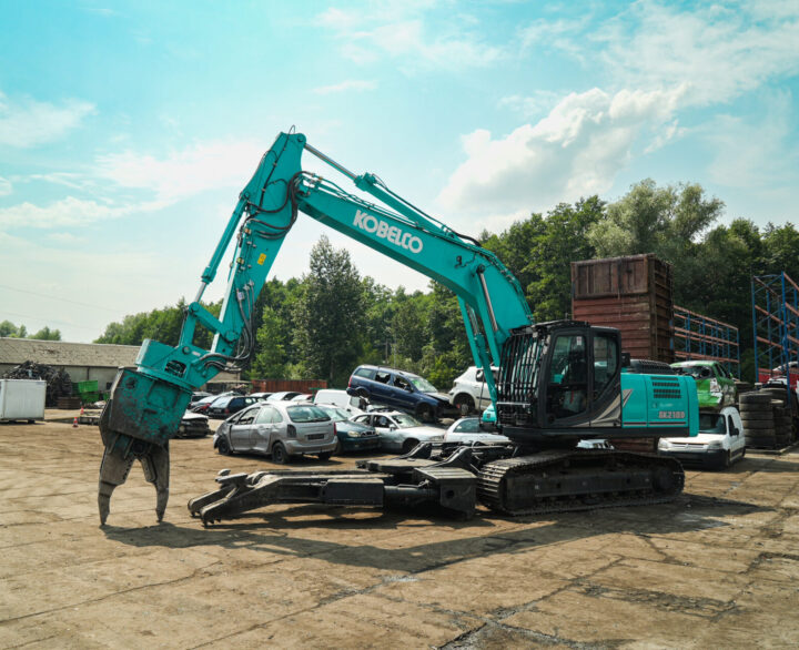 Kobelco SK210D-11E